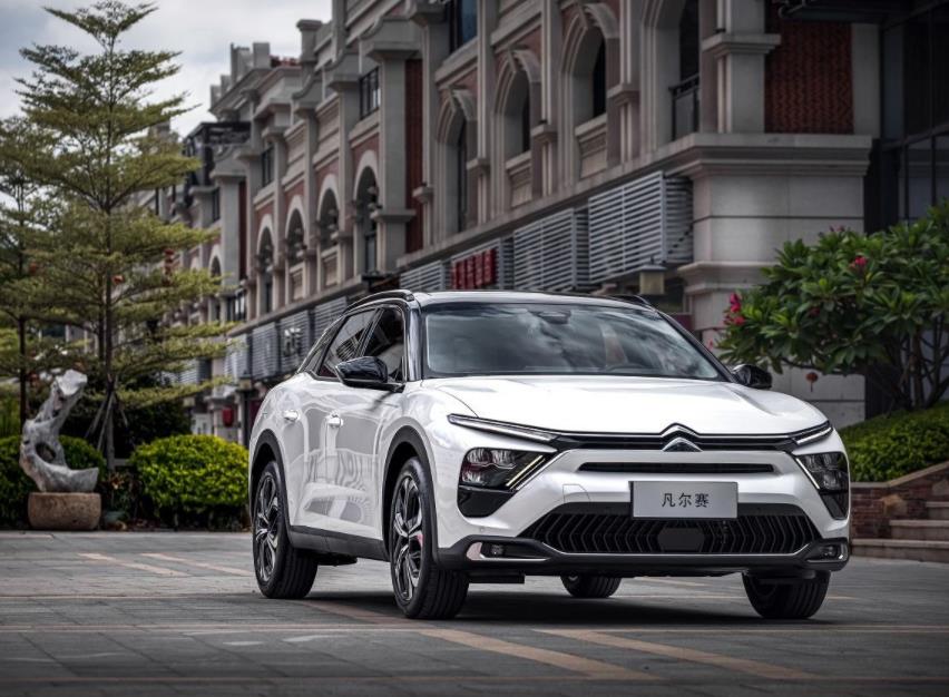 神龙汽车公布2021年销量：同比涨100%，凡尔赛成最畅销车型