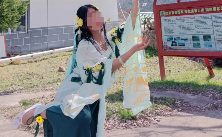 妹子在农村玩COSPLAY什么样的体验？-哪边嗨
