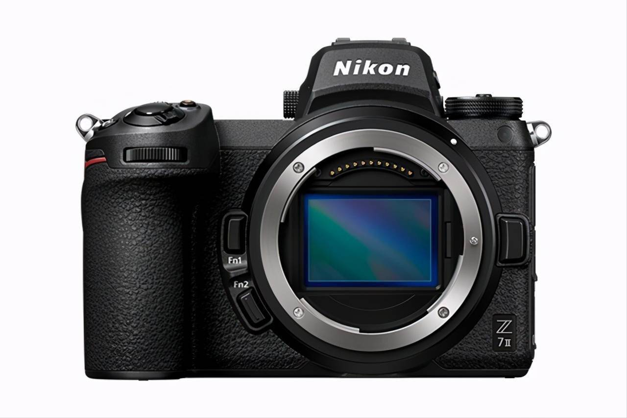 三款高端微單橫向?qū)Ρ龋杭涯?R5、尼康 Z7 II和索尼 a7R IV誰更強？