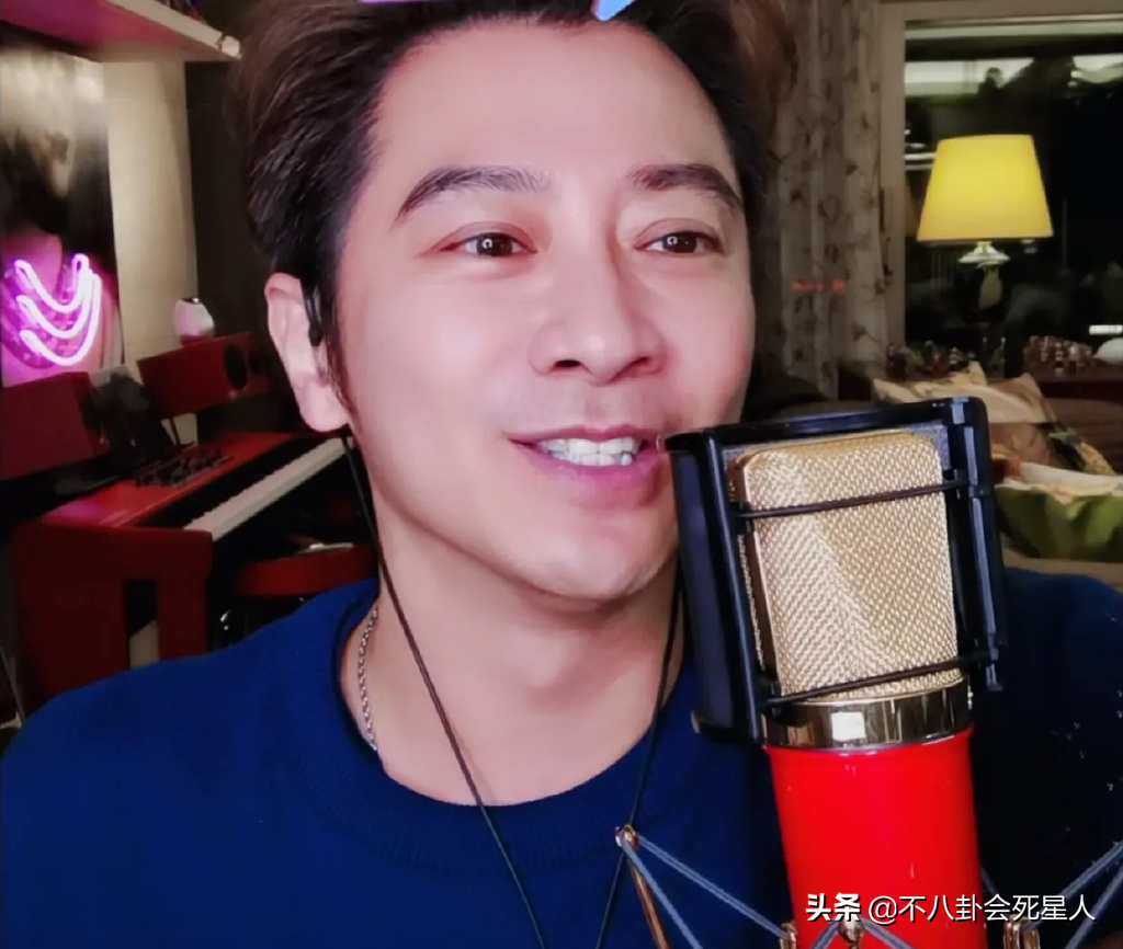 直播4小时1400万、一幅字4.5万，过气明星花样捞金，个个能赚