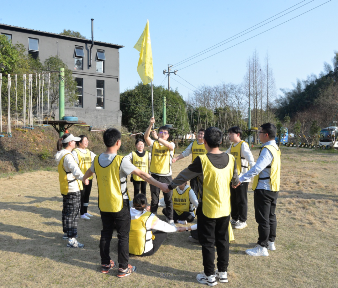 景德镇市第一人民医院开展2022年住培学员户外素质拓展活动