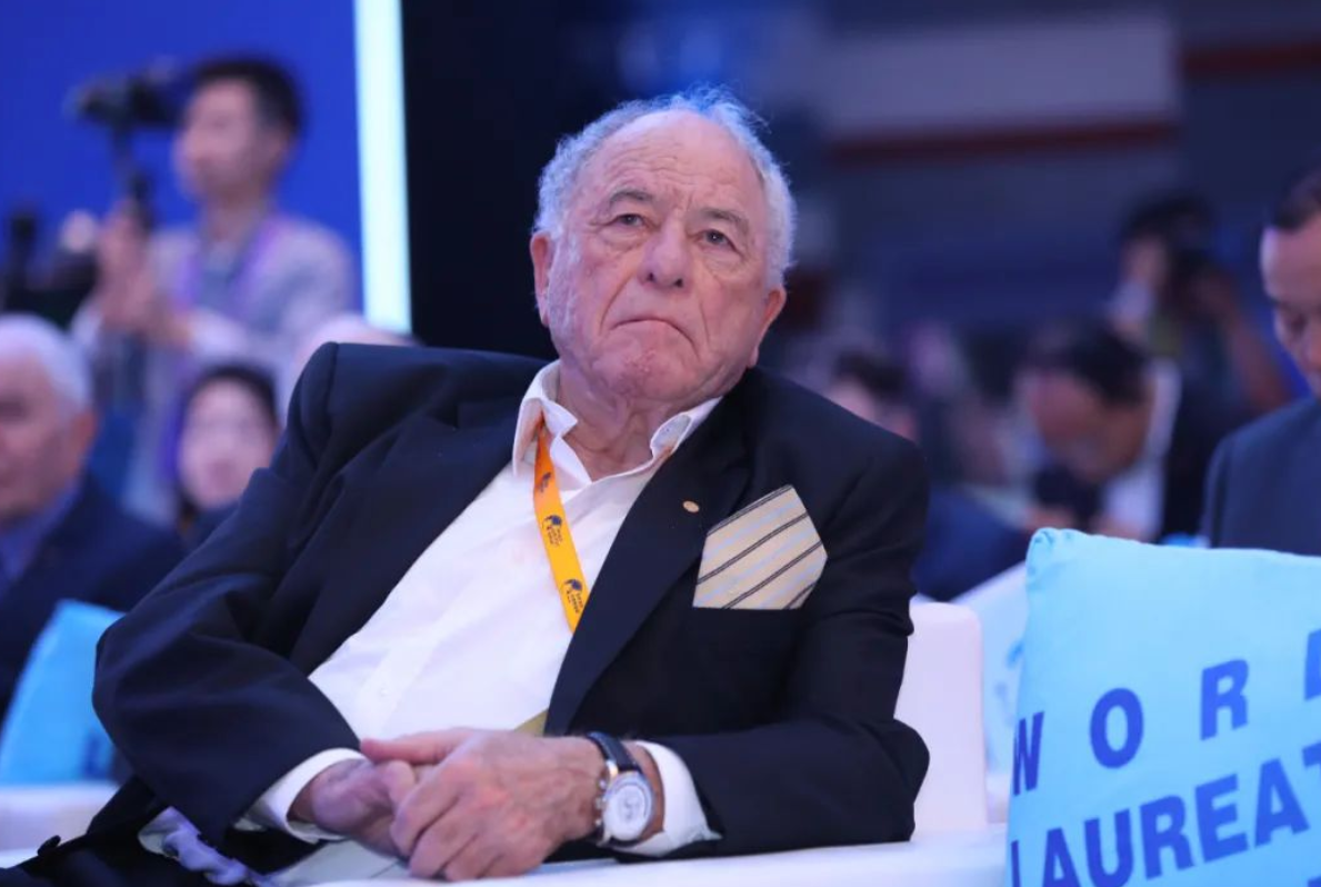 维特里希：诺贝尔化学奖得主，拿到中国绿卡和获得诺贝尔一样开心