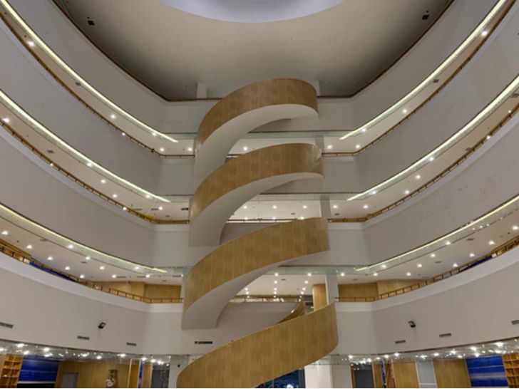 “恐龙”守候，坐拥4大食堂、水上图书馆！2022，成都理工大学等你来！