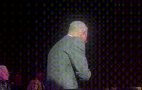 65岁汤姆·汉克斯右手发抖、身形消瘦，曾感染新冠，疑健康亮红灯