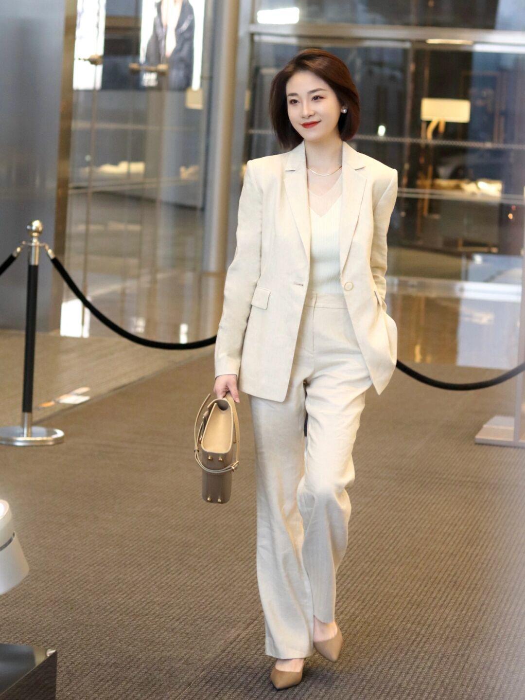 年后上班试一试西装搭配(年后上班试一试西装搭配什么)