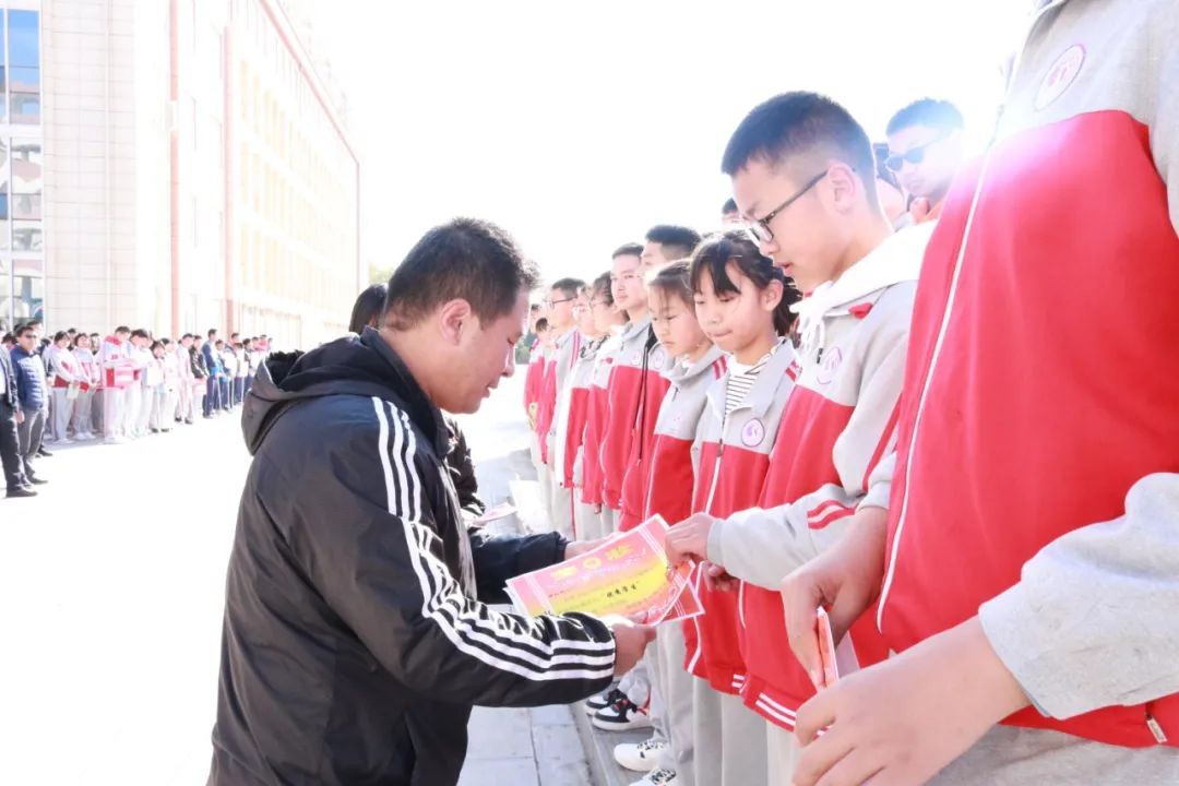 开学典礼 | 师生共进，拼搏才能收获