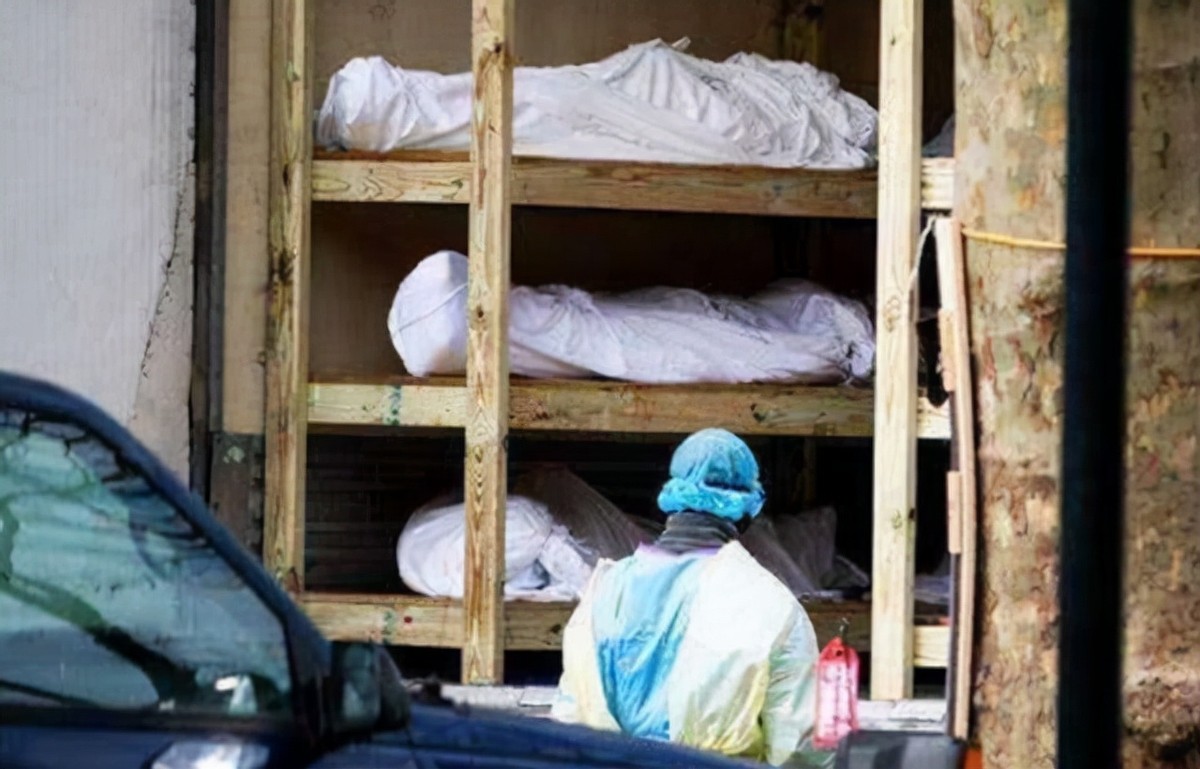 火葬场搬尸工：即使搬运高层住户，也要走楼梯，全程不敢停歇