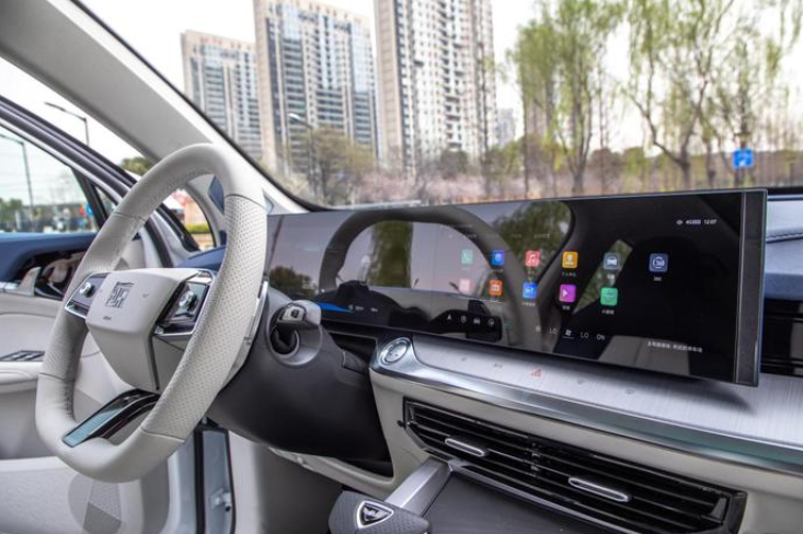 全系2.0T+爱信8AT 配仿生智驾系统 荣威全新SUV鲸将于4月19日上市