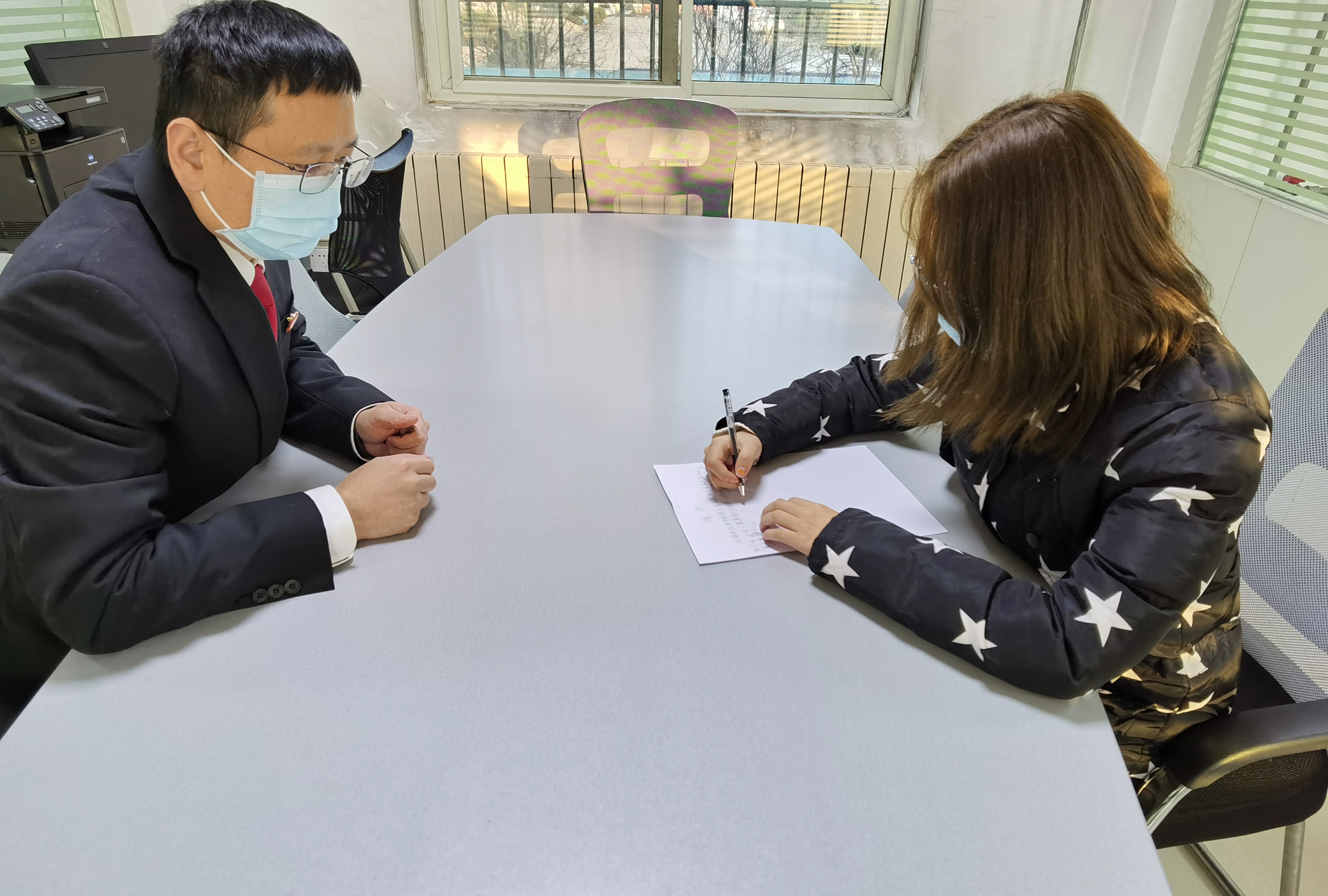 汉中中院春节前后发放执行案款三千余万元