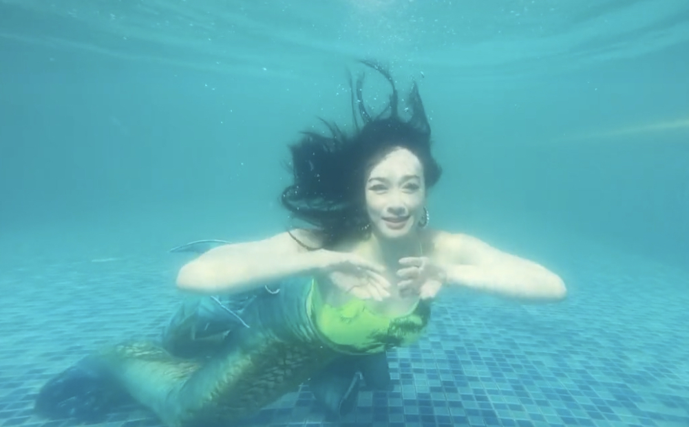 钟丽缇人鱼传说图片(51岁钟丽缇再扮美人鱼) - 赤虎壹号