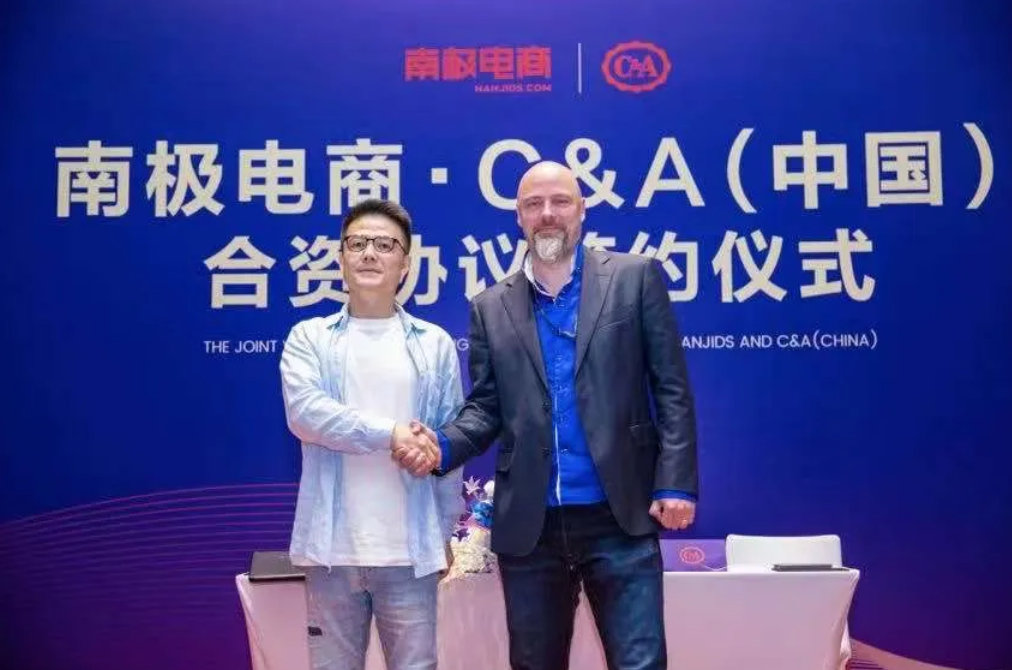 “卖吊牌”年入38亿，研发费却仅3000多万，没有工厂能走多久？