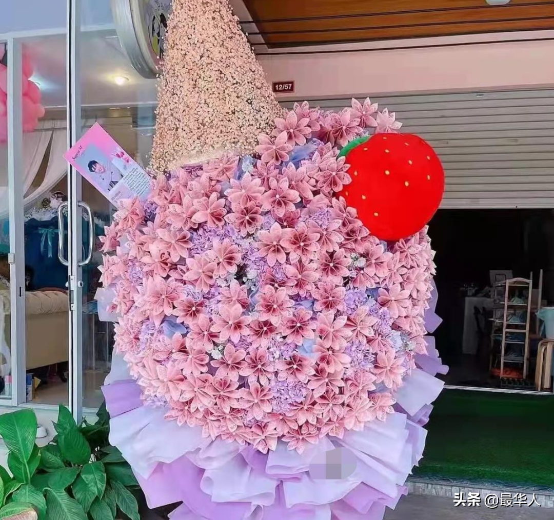 上综艺,接广告,谈恋爱……明星的一举一动总是能牵动着无数粉丝的心