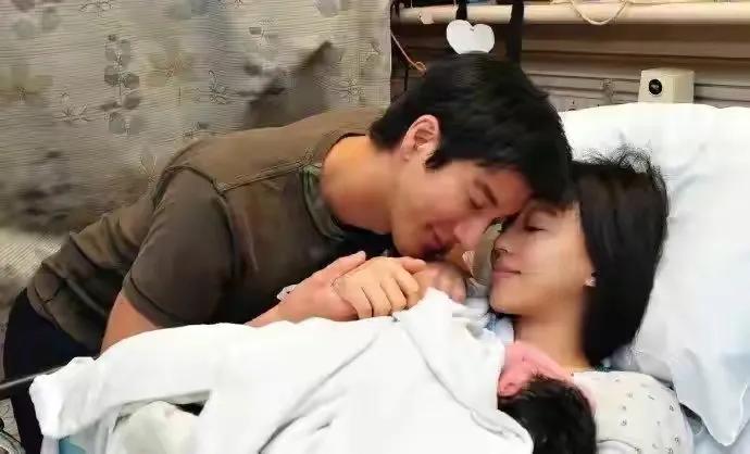 李靓蕾拒绝王力宏给的抚养费？我会告诉孩子，跌落谷底也能站起来