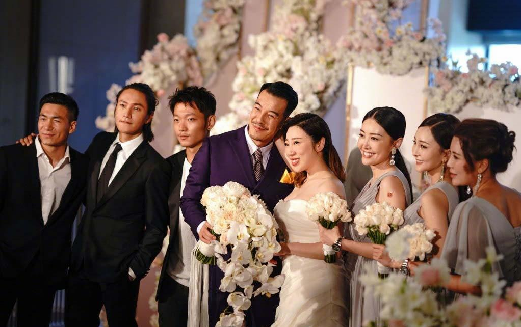 海一天：二婚娶小12岁娇妻，不介意妻子离异带着孩子，如今很幸福