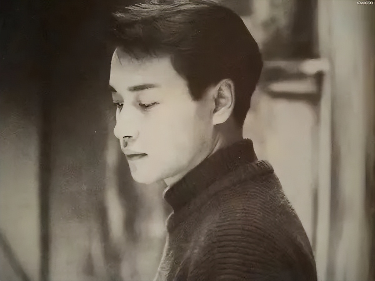 她捧红了张国荣，却让自己消失了