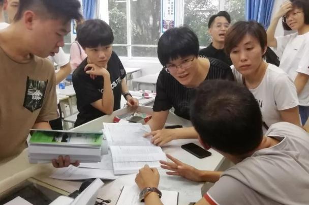 民办二本和公办二本的差别，两者截然不同，幸亏当初没有选错