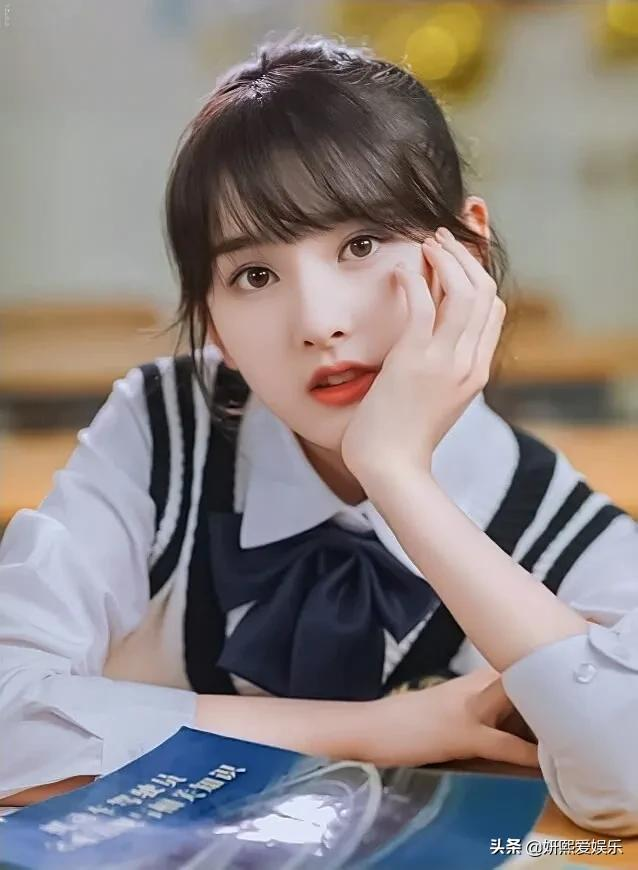 宋祖儿，清纯甜美，漂亮可爱
