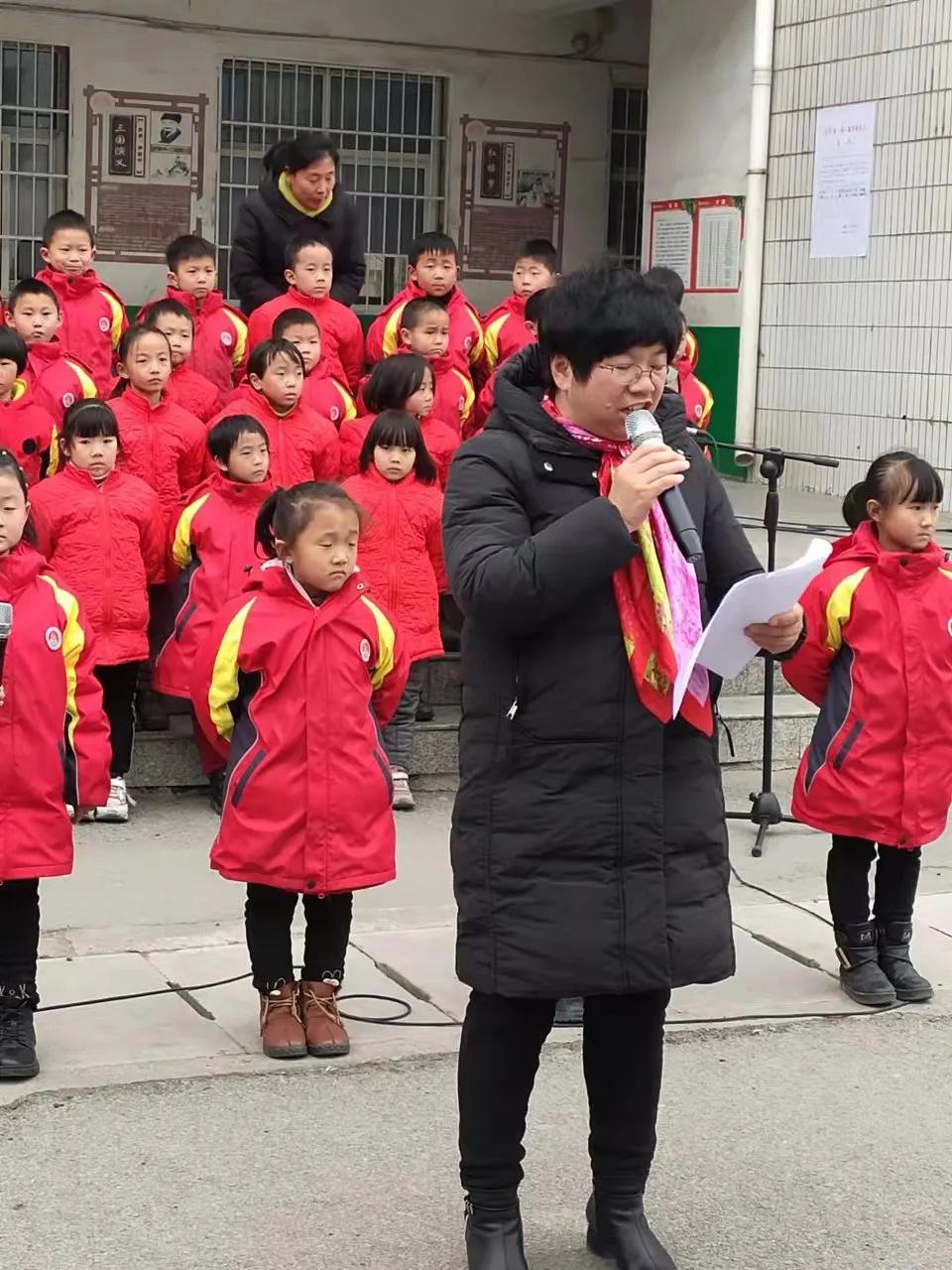 九重二中举行＂迎元旦 庆新春＂活动