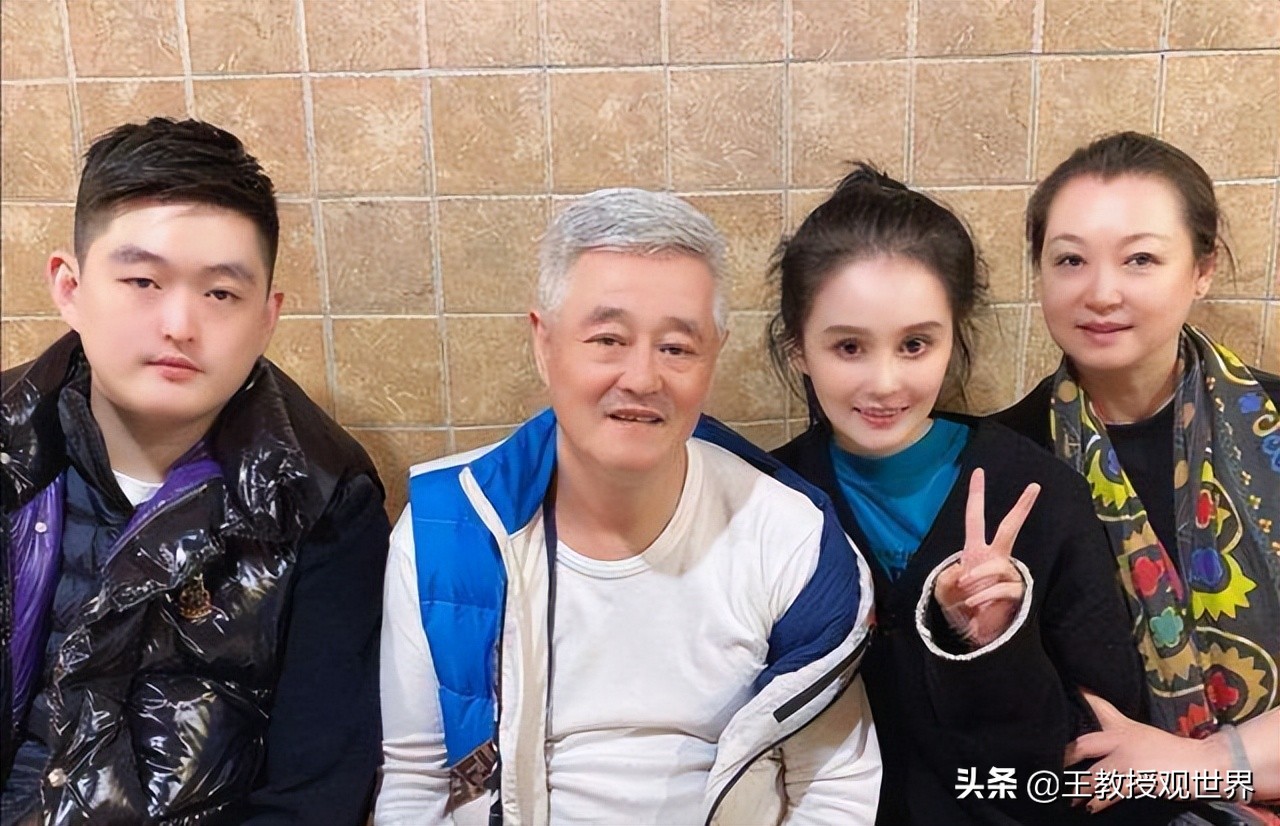 赵本山女儿花1000万镶牙，800万整容鼻子！网友痛批：富不过三代