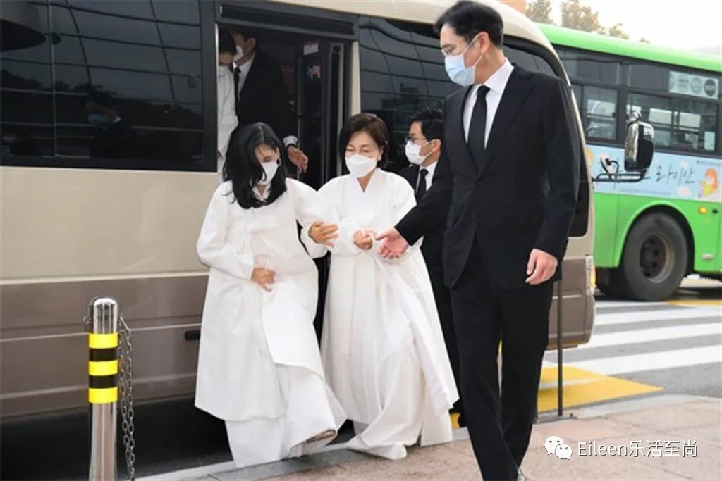 全都离过婚?何超琼李富真孟晚舟三位顶级白富美为什么那么像?
