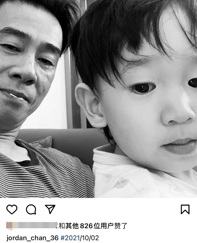 应采儿晒母子三人合照，2岁Hoho五官变化超大，清秀帅气像女孩