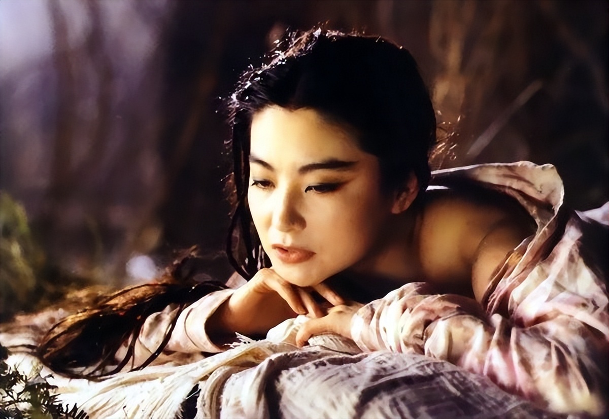 明明很漂亮，却没人追的8位女星，问题出在哪？