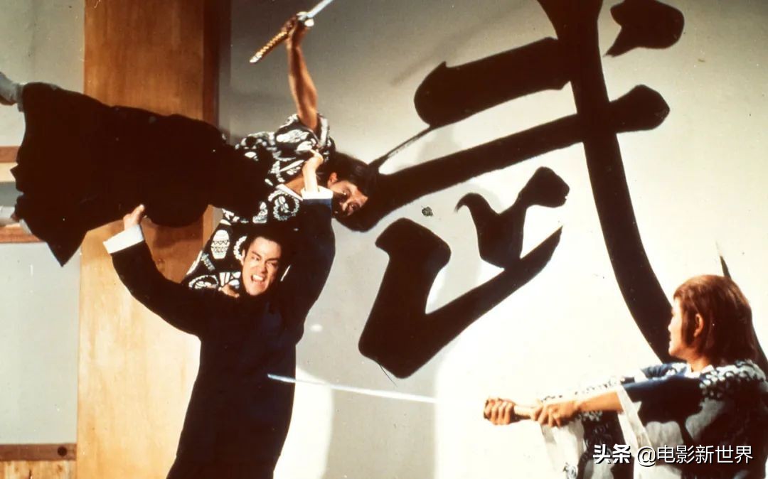 成龙，李连杰，周星驰，甄子丹？谁是港片中的第一抗日英雄？