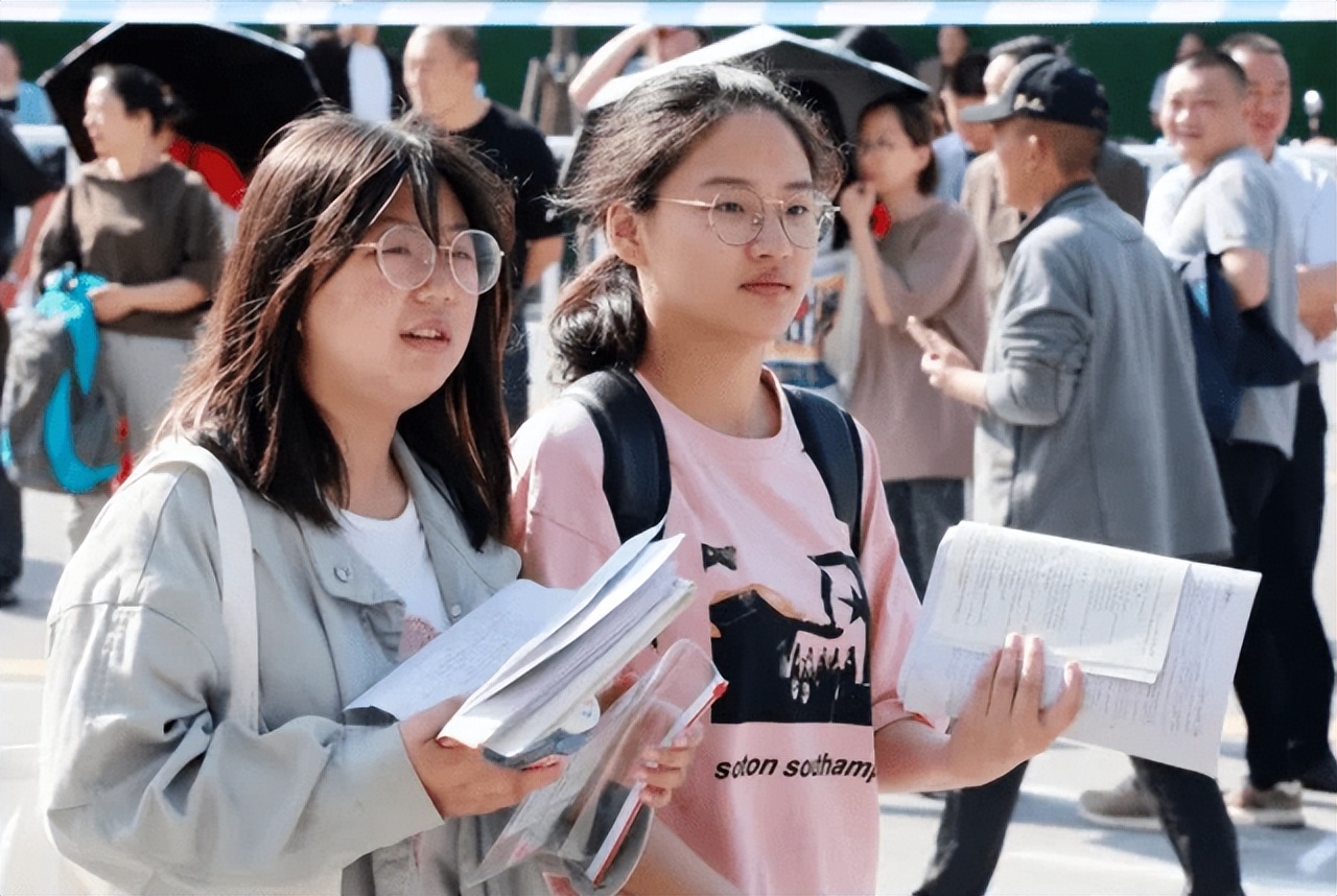 高考时间出炉，多地区采取新高考模式，家长纷纷为孩子发愁