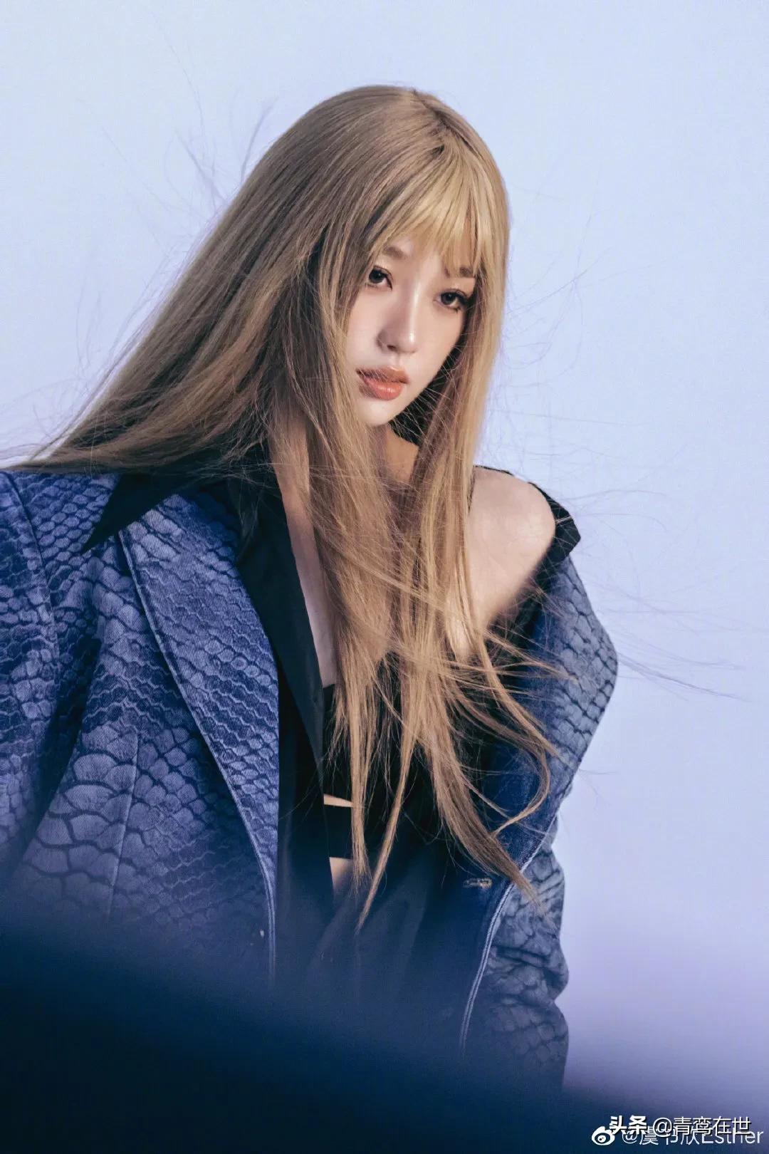 虞书欣的颜越来越具有高级感，少女蜕变了