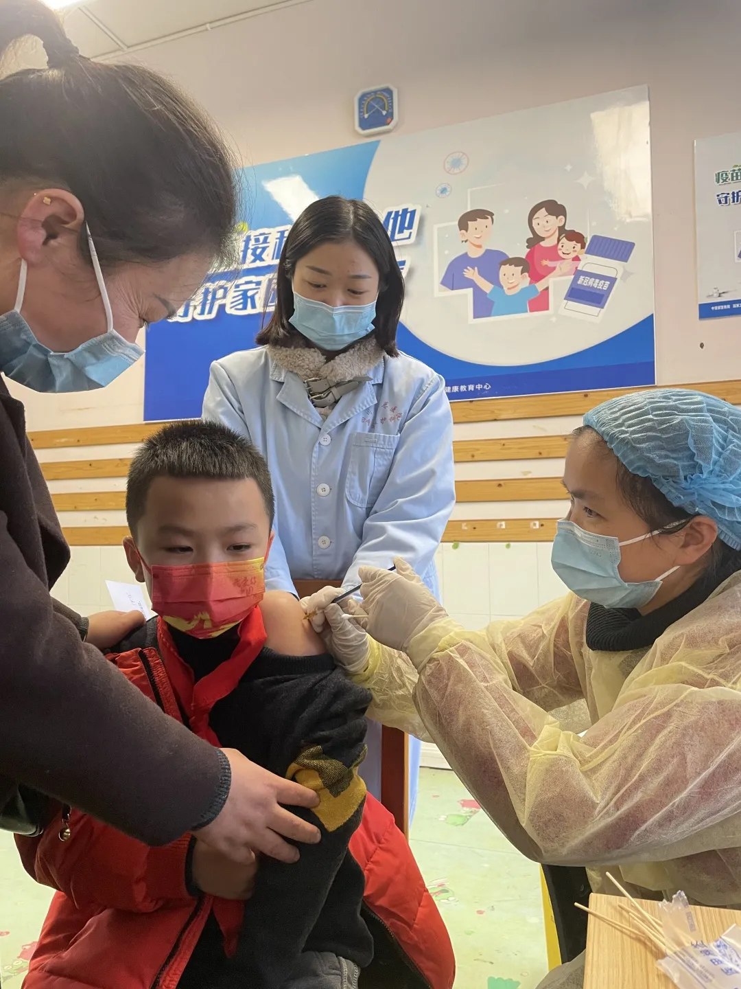 接种新冠疫苗 共筑健康屏障——合江小学学生接种新冠疫苗简讯