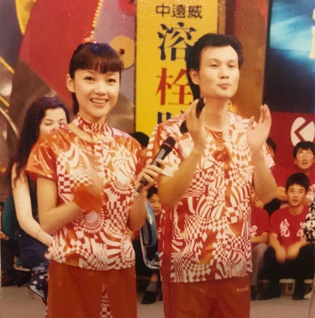 10位過氣主持人，做婚禮司儀，與妻子離婚，得重病，各有各的心酸