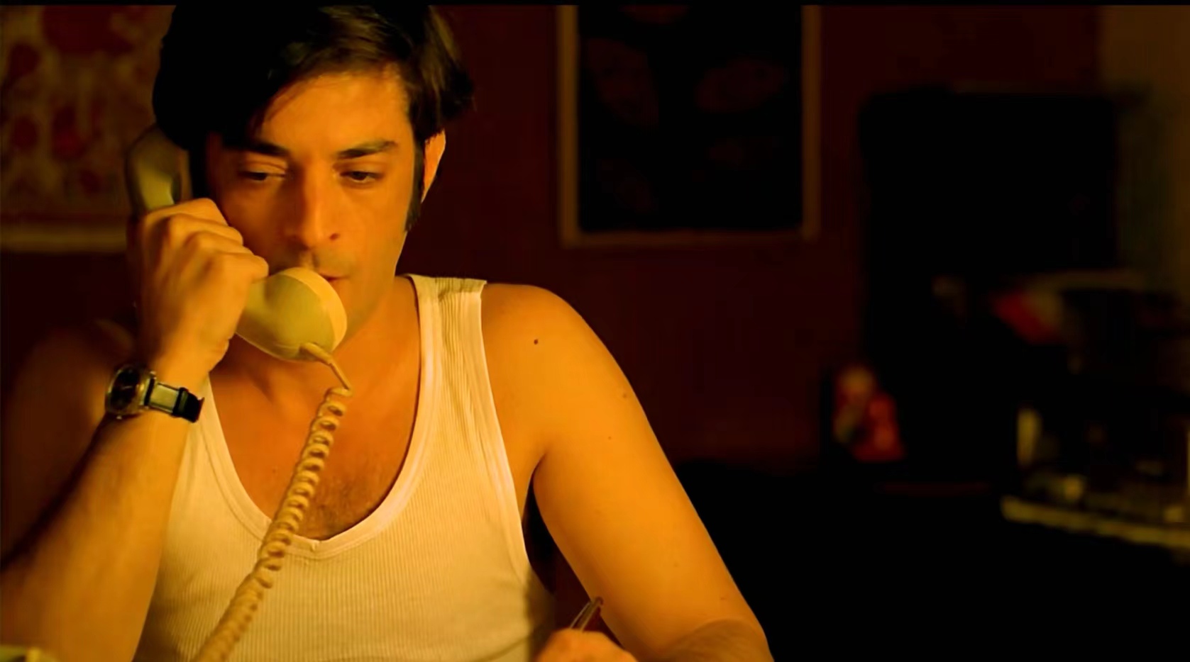 《谜一样的双眼》：与杀妻凶手无交流一起生活了25年，男子：复仇