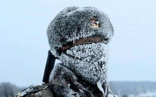 爸爸牺牲10年妈妈瞒了10年，10岁扬州小学生去了爸爸牺牲的地方