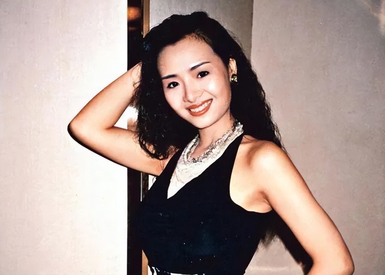 长着一张红颜祸水的脸，感情经历却洁白如纸，这12位女星太稀缺