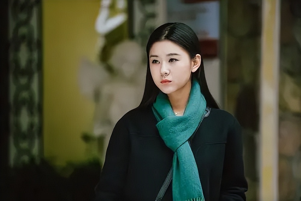 娱乐圈有哪些女星低调当妈？谭维维一双儿女，白冰专心搞事业