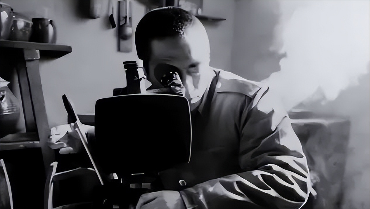 凤凰男多可怕？不想为别人而活的张艺谋，却将肖华的人生活成悲剧