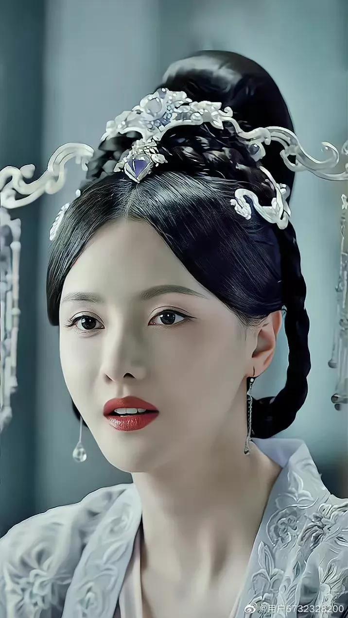 冷艳美人张芷溪