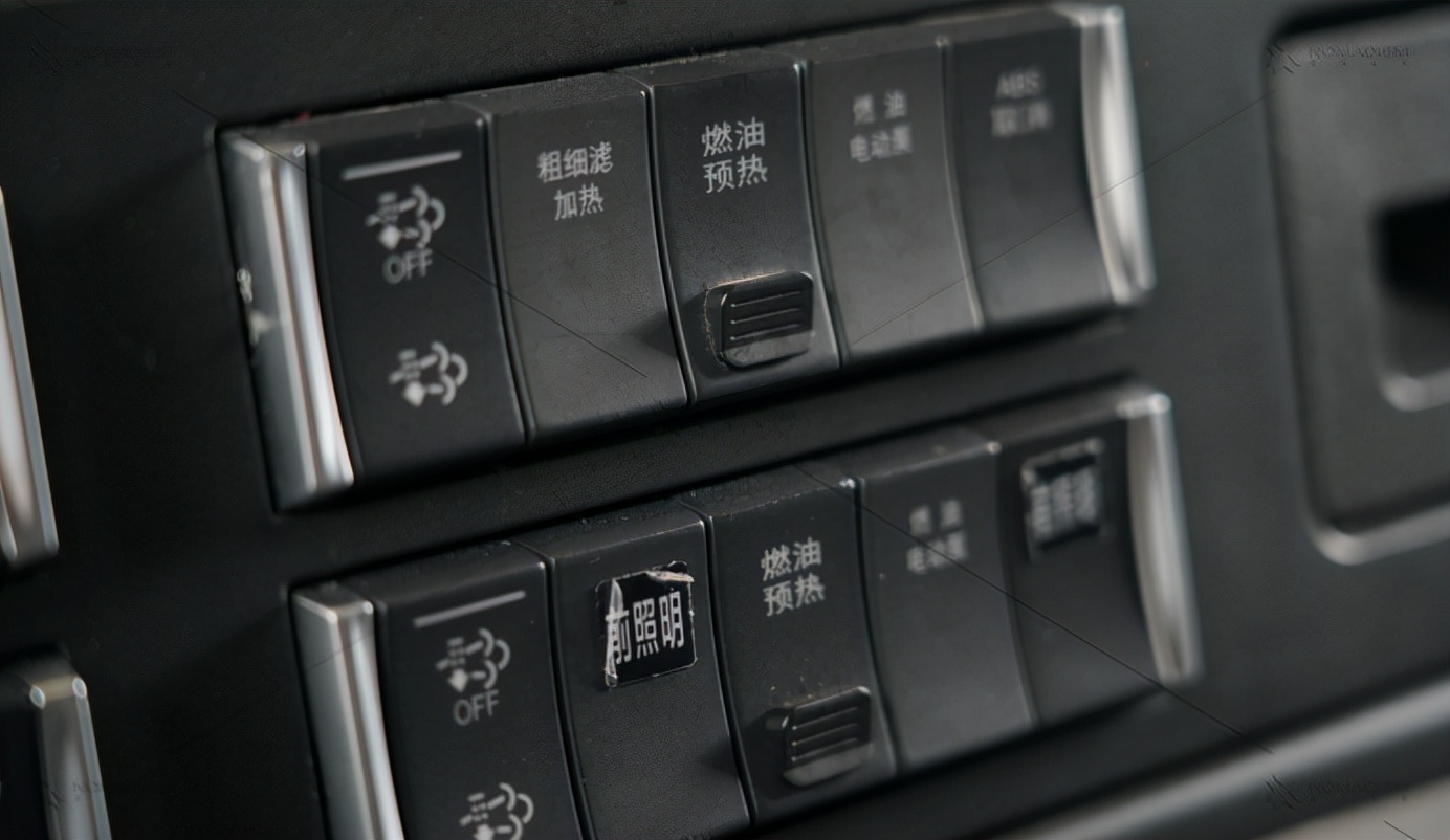 硬核越野房车PK，国产“越野之王”VS进口“越野传奇”（二）