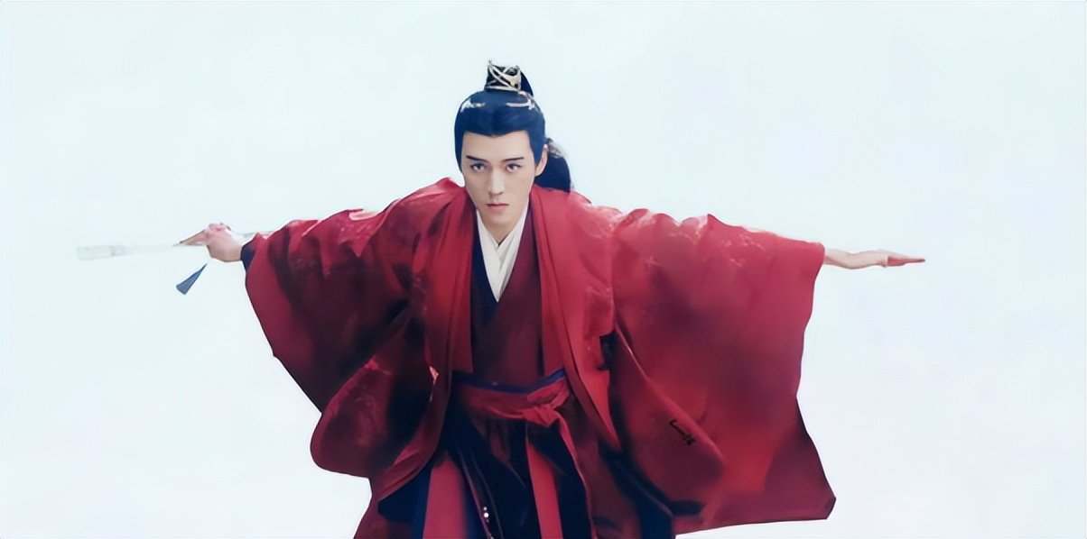 “龙须刘海”不要随便碰，颜值高的仙气飘飘，颜值低的秒变蟑螂精