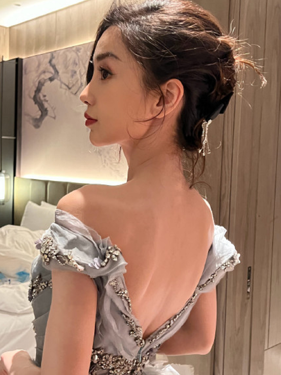 baby私下超清生图曝光,背部太瘦画面诡异,工作室被骂到删图