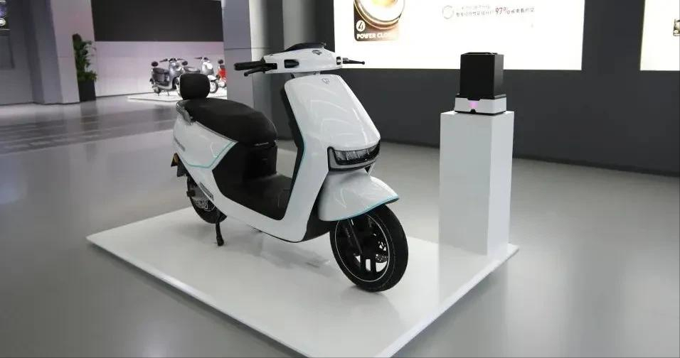 電動車怎么選？雅迪、愛瑪、新日等六大品牌主力車型，價格公開