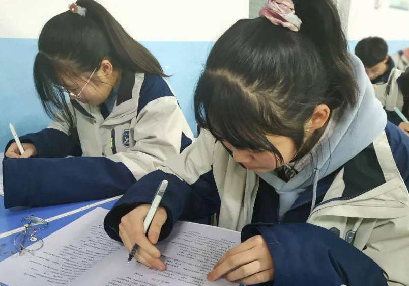 2022“高考预估人数”1100万，河南一骑绝尘，东三省让人刮目相看