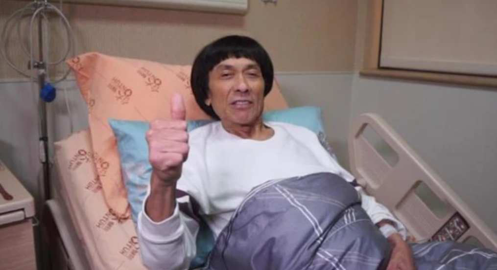 2017年，猪哥亮去世，生前背上数亿赌债，与女儿谢金燕互曝丑闻