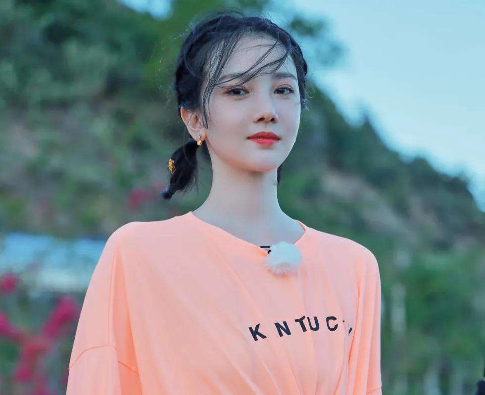 曾经土到掉渣，现今光彩照人的7位女星，个个是逆天改命