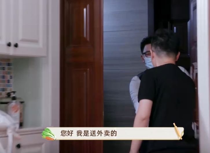 难出头的二线主持人：直播、跳槽、四处流窜，老实的斗不过精明的