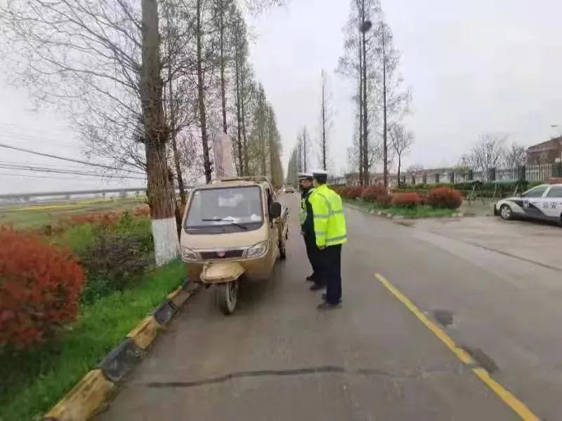 汉中交警开展农村地区突出交通非法行为集中整治统一行动