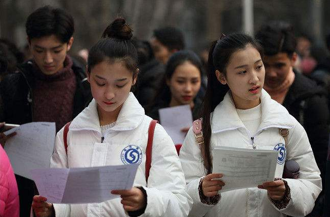 高考如何防止双胞胎“替考”？官方手段让人佩服，这谁还敢作弊