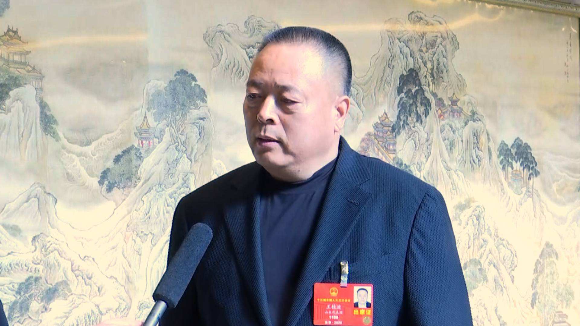 山东食堂厨师，变身西装大王，把壳卖给广东富豪，后身家仍达30亿