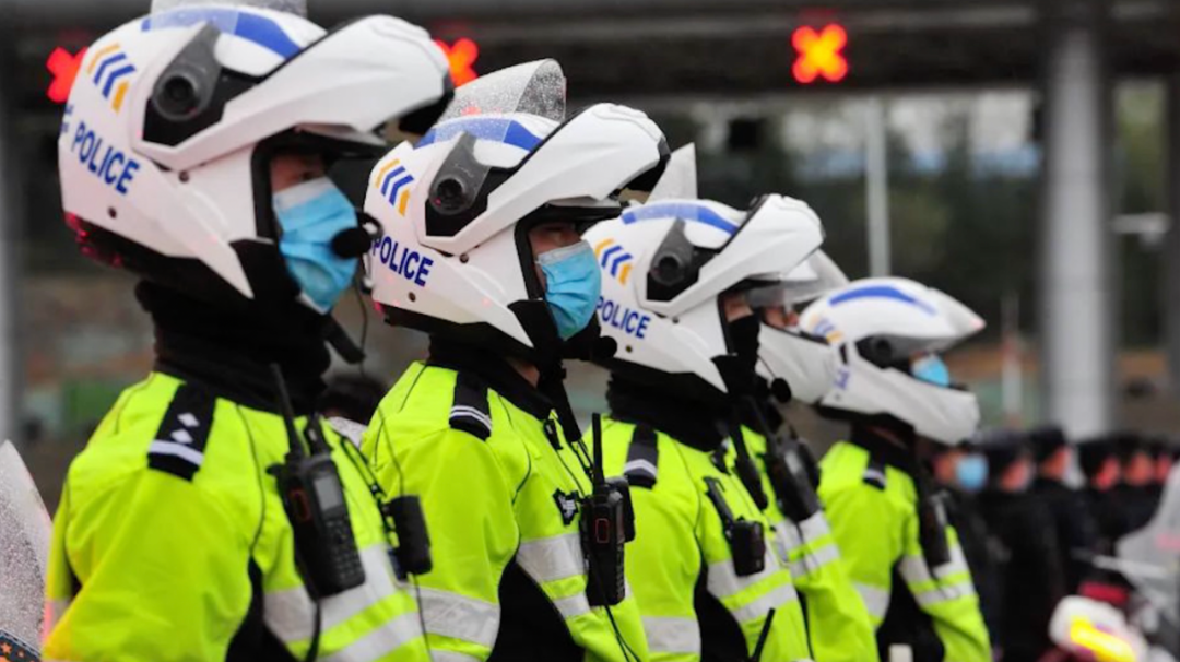 平均年龄不到27岁，一支“铁骑”上的团支部 | 共青团新闻联播