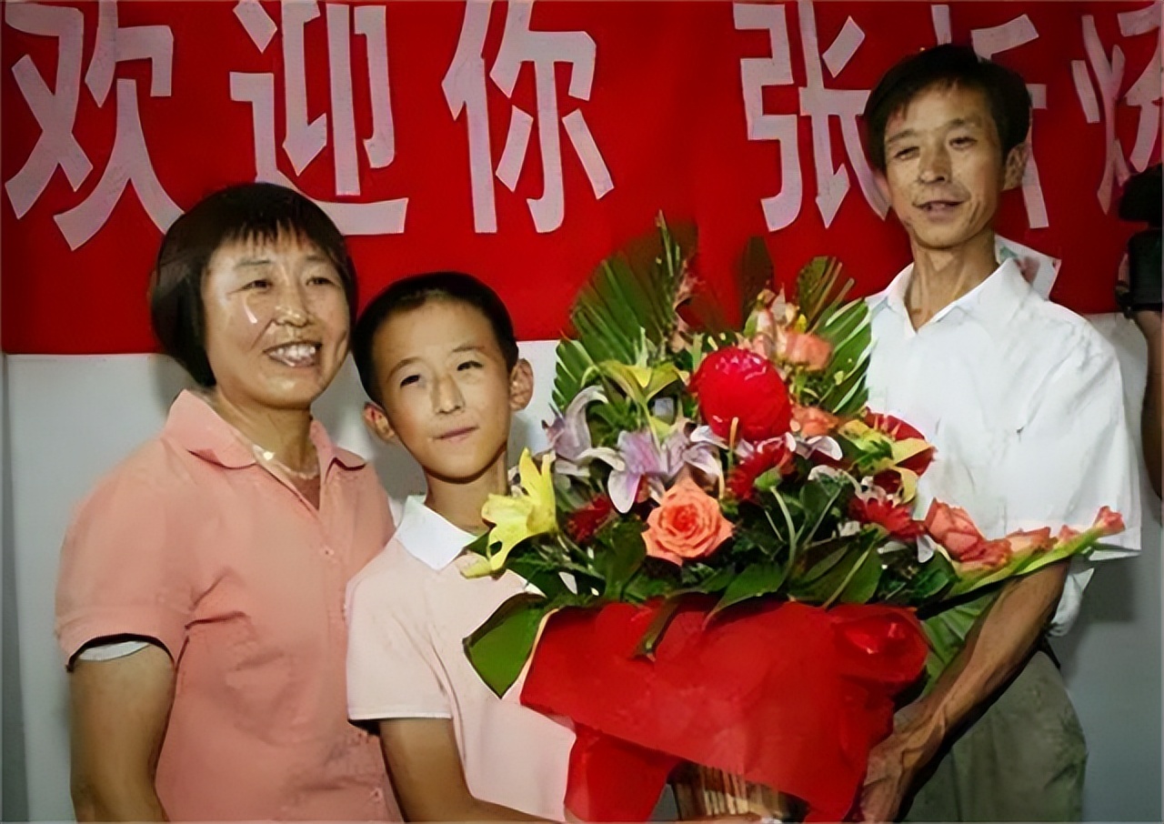 十六岁博士(神童13岁读硕士，16岁考博士，竟威胁父母：不在北京买房不考博)